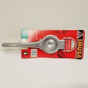 IMUSA Made in Columbia Lime Lemon Cast Aluminum Squeezer Exprimidor